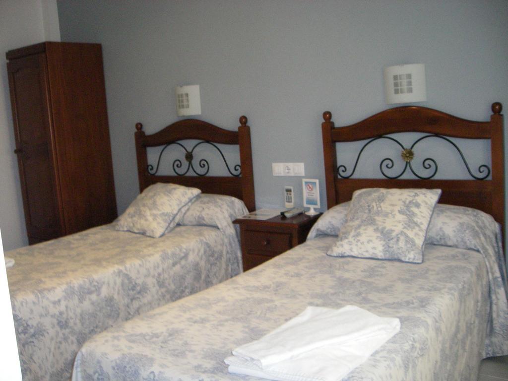 Hostal Azahar Кордоба Стая снимка