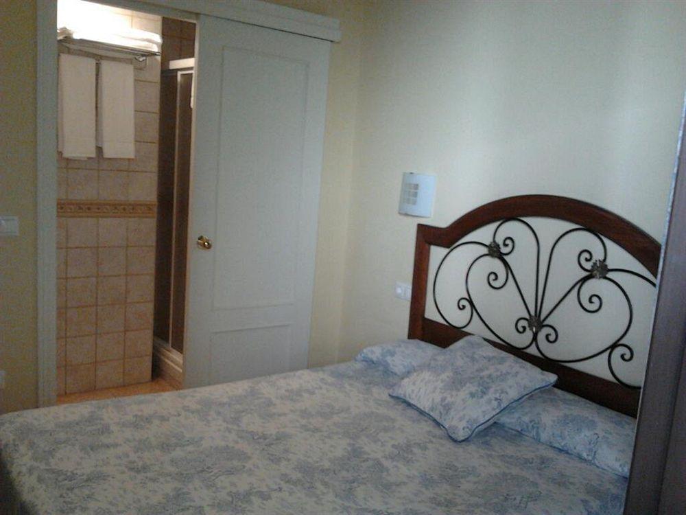 Hostal Azahar Кордоба Екстериор снимка
