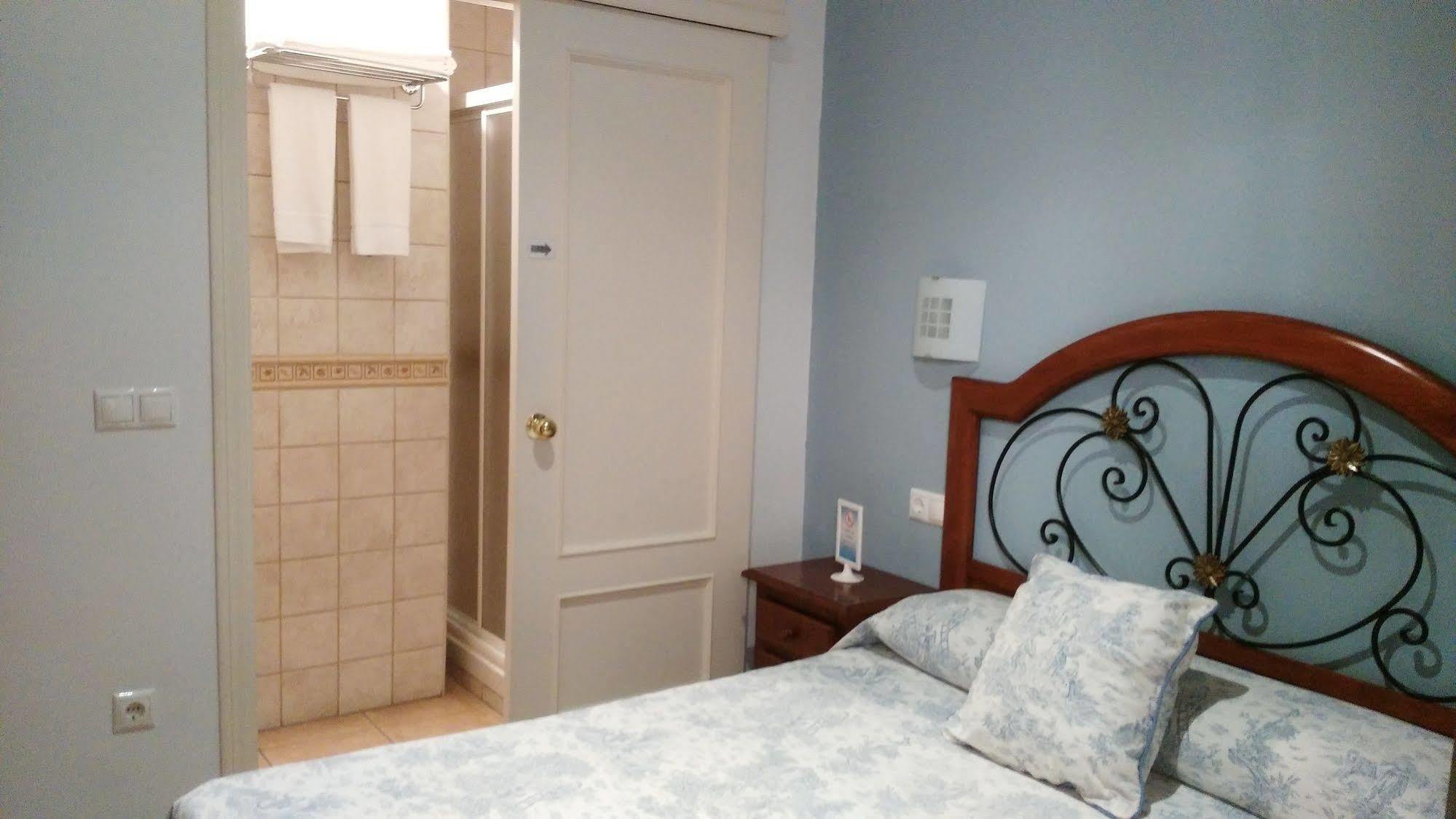 Hostal Azahar Кордоба Екстериор снимка