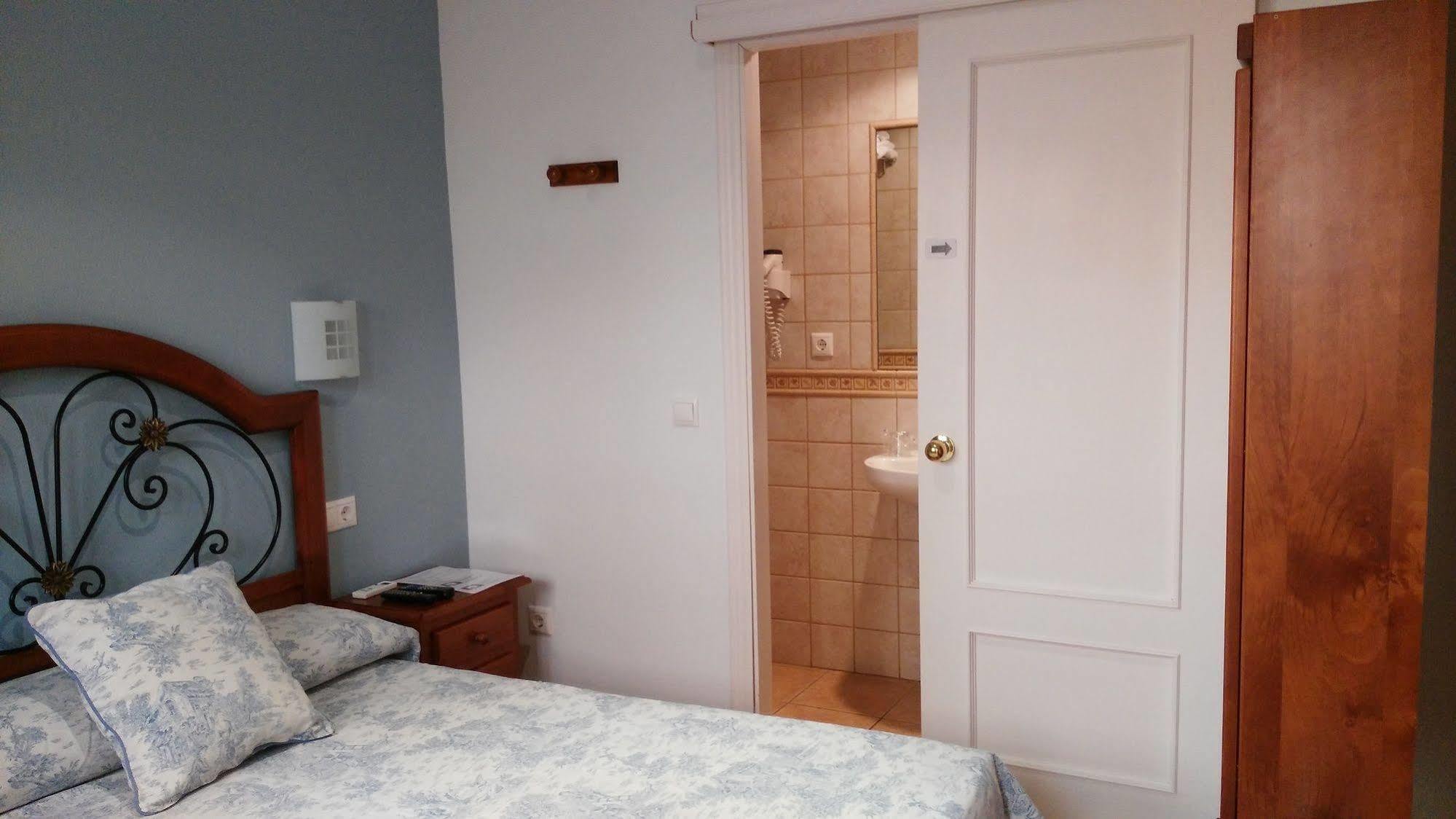 Hostal Azahar Кордоба Екстериор снимка