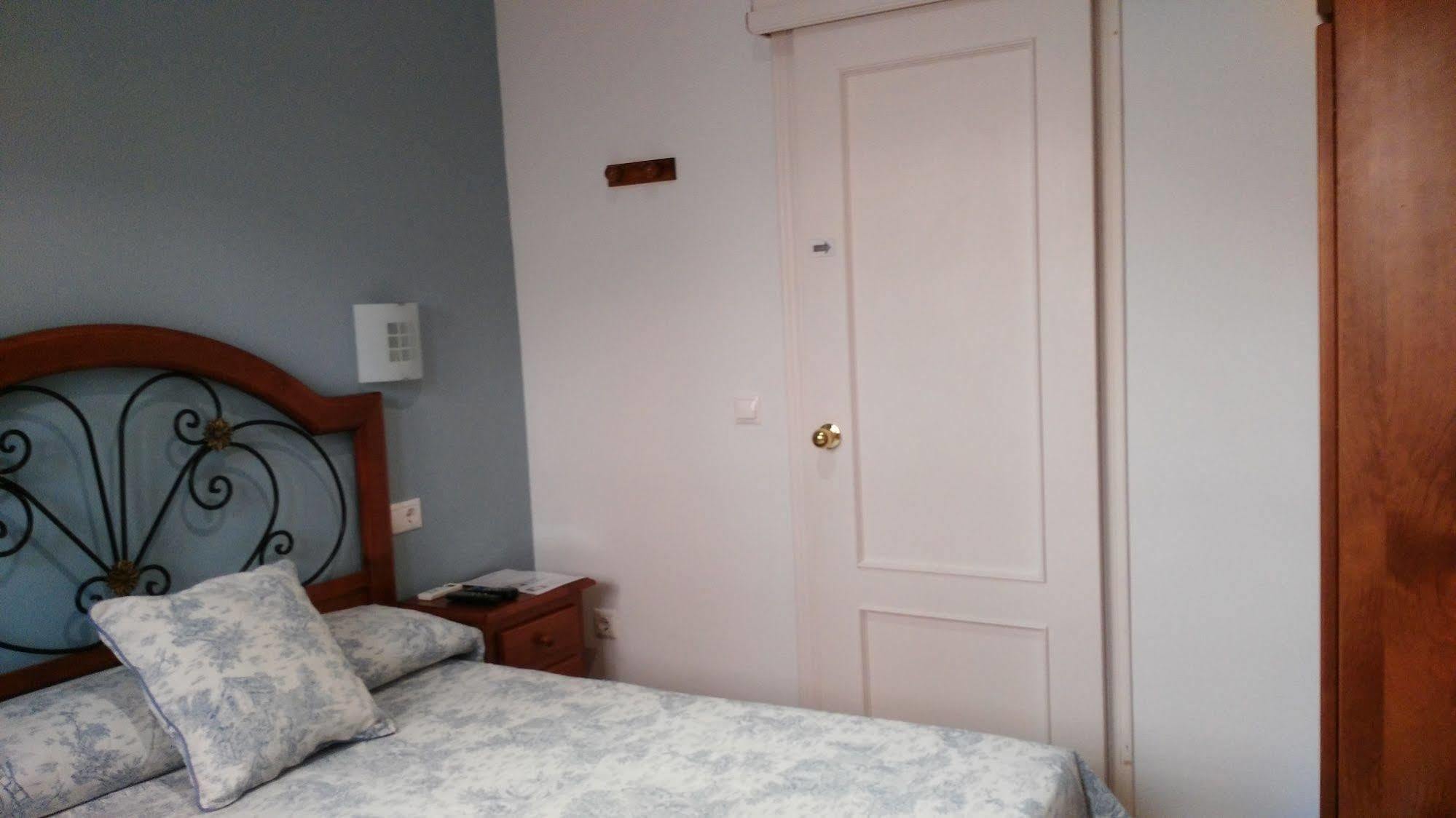 Hostal Azahar Кордоба Екстериор снимка